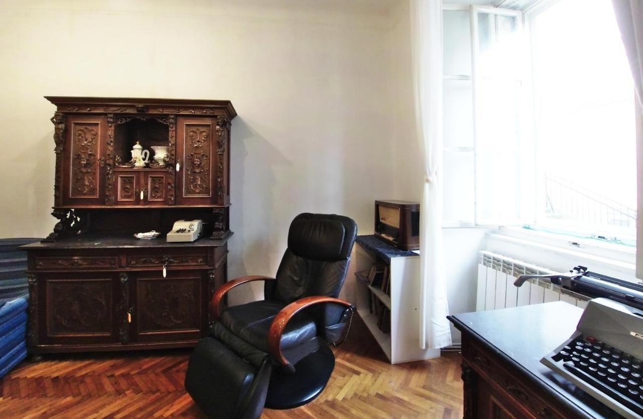 Casa Antica - Historical Apartment In Old City Center Trieste Bagian luar foto