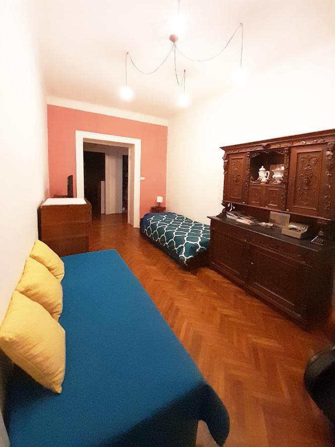 Casa Antica - Historical Apartment In Old City Center Trieste Bagian luar foto