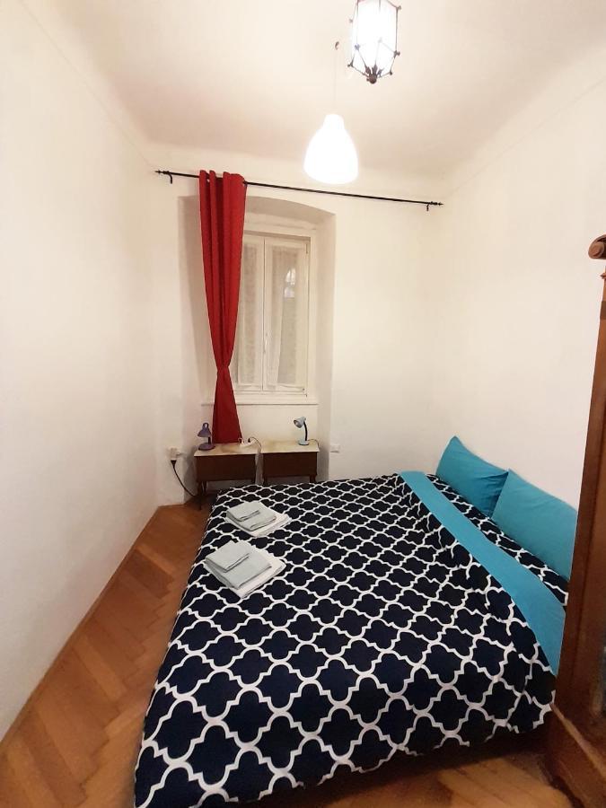 Casa Antica - Historical Apartment In Old City Center Trieste Bagian luar foto