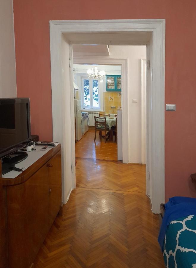 Casa Antica - Historical Apartment In Old City Center Trieste Bagian luar foto