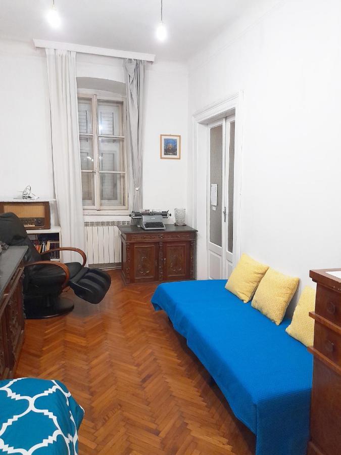 Casa Antica - Historical Apartment In Old City Center Trieste Bagian luar foto